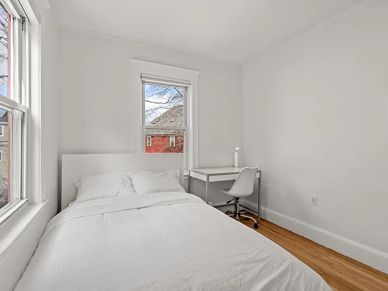 19 Downer Ave #4 — Photo 2