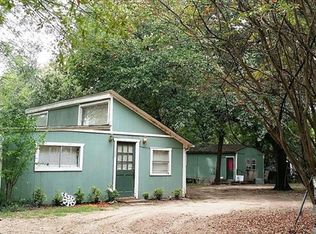 129 Salmon Ln, Mabank, TX 75156