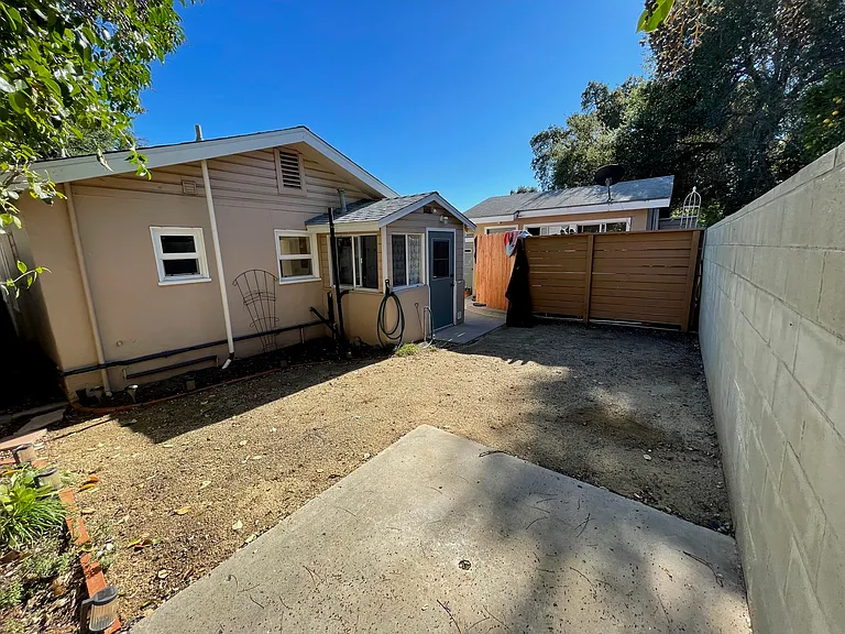 335 N Alvarado St — Photo 11