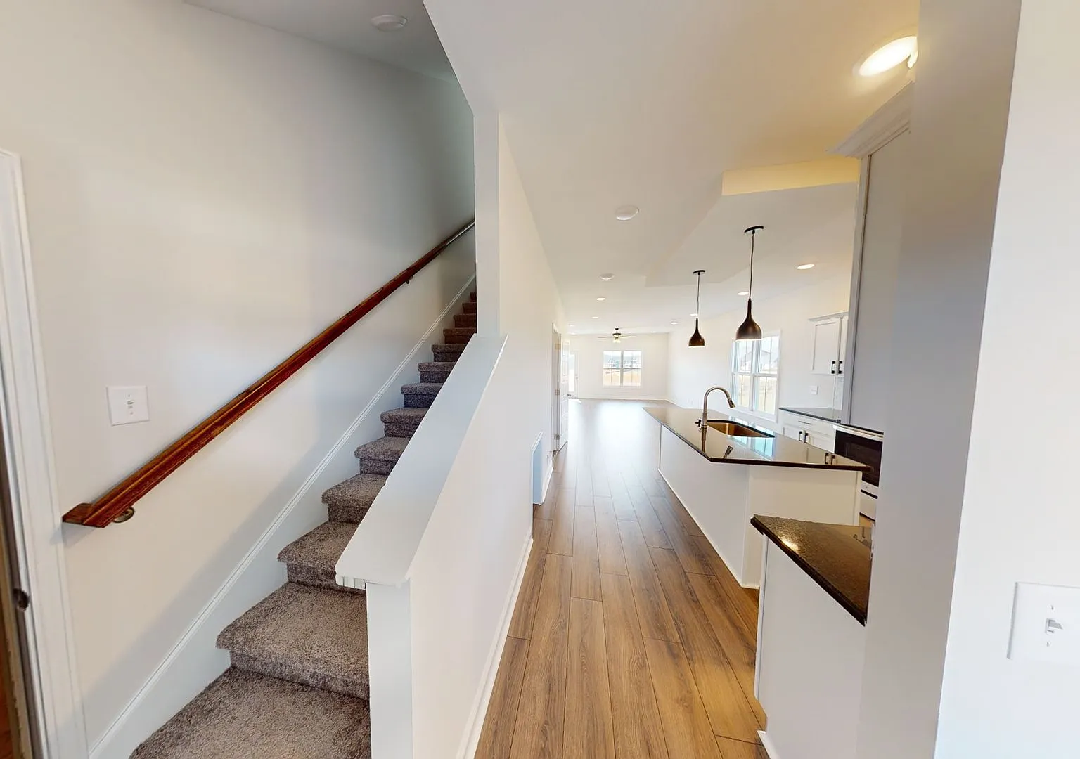 Modern Comfort, Great Location, and Pet-Friendly Living — Photo 4