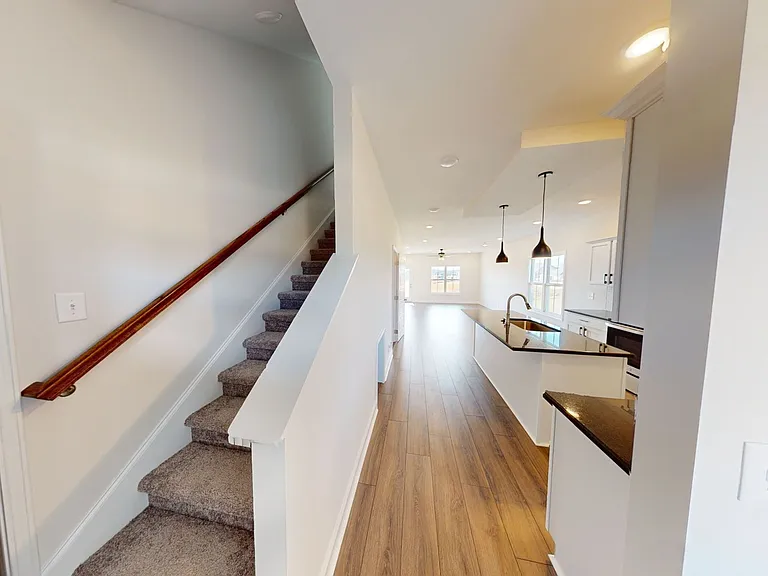 1018 Cherry Acres Dr — Photo 4