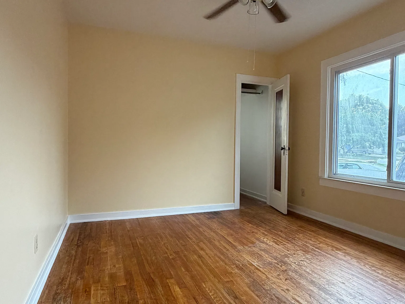 2 bed, 886 sqft, $1,000 — Photo 4
