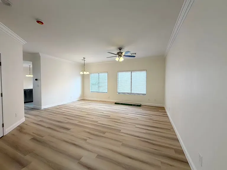 2316 Chapman Hill Dr — Photo 4