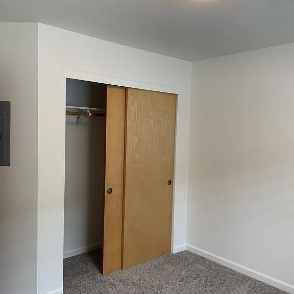 231 NW 3rd St #3 — Photo 8