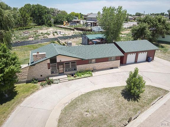 2nd image of 854 Turquoise Dr