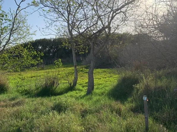 2319 Lady Claire St, Rockport, TX 78382