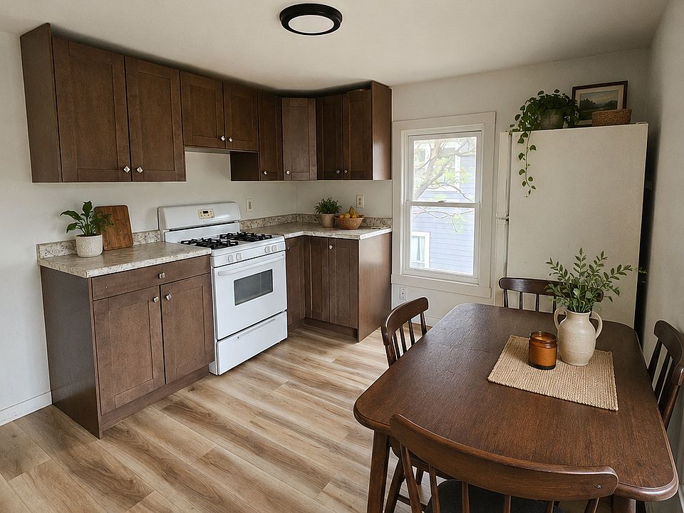 1st image of 135 Wisconsin Ave #2