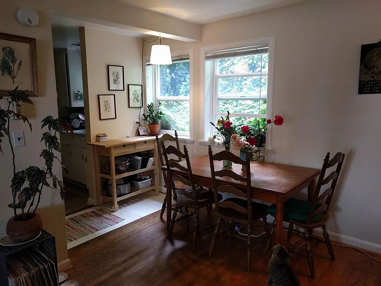 5223 22nd Ave NE #E — Photo 3