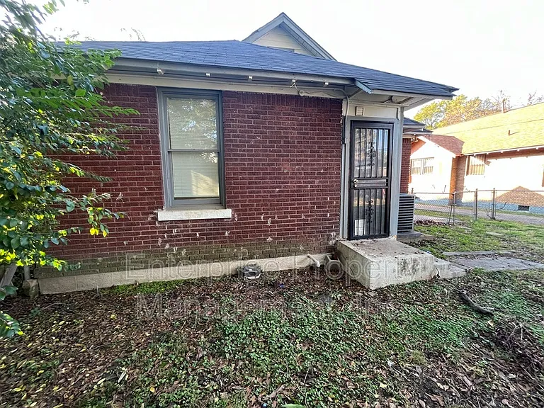 836 Maury St — Photo 36