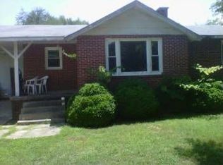 230 Ridge Rd, Wellford, SC 29385