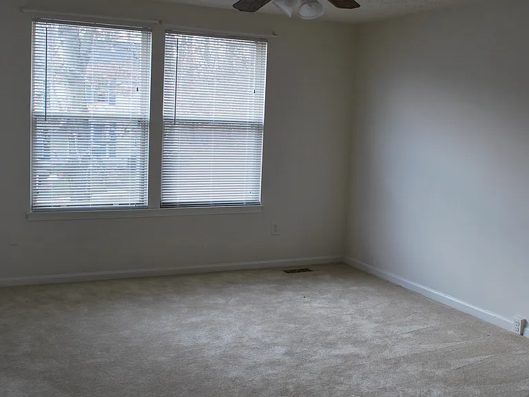 9192 Forest Breeze Ct — Photo 17