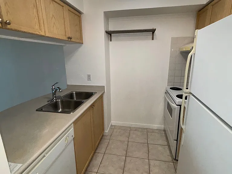 8 Hillcrest Ave #1208 — Photo 8
