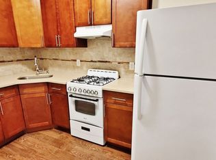25-25 Steinway St #3RR, Astoria, NY 11103