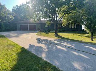 5252 N Luce Rd, Alma, MI 48801