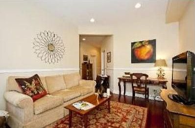 3rd image of 2850 N Albany Ave APT 3N