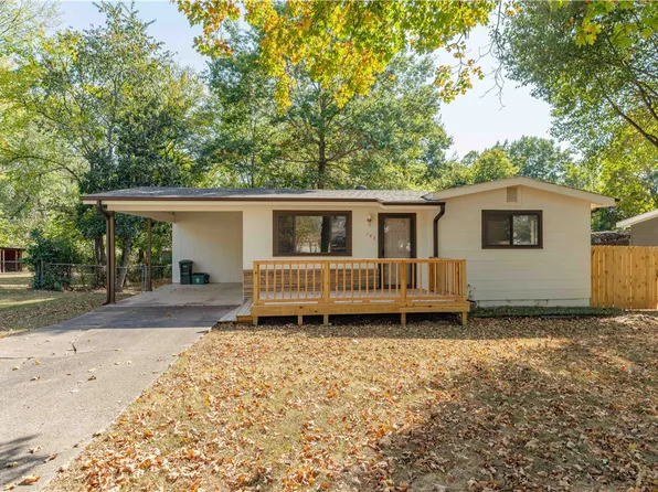 103 E Bertha St, Fayetteville, AR 72703