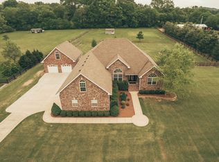 246 County House Rd, Cottontown, TN 37048