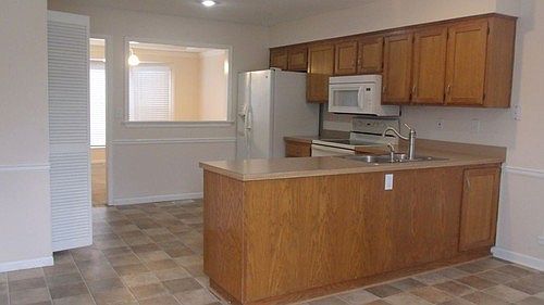 5th image of 2720 N 103rd St