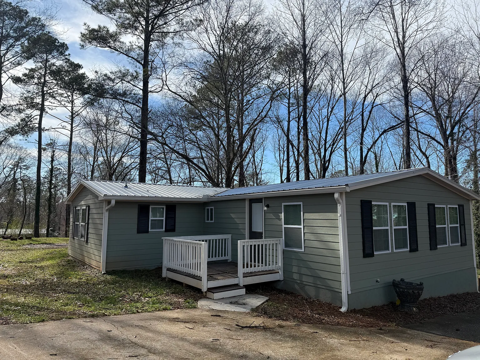 4 bed, 1440 sqft, $1,750 — Photo 1