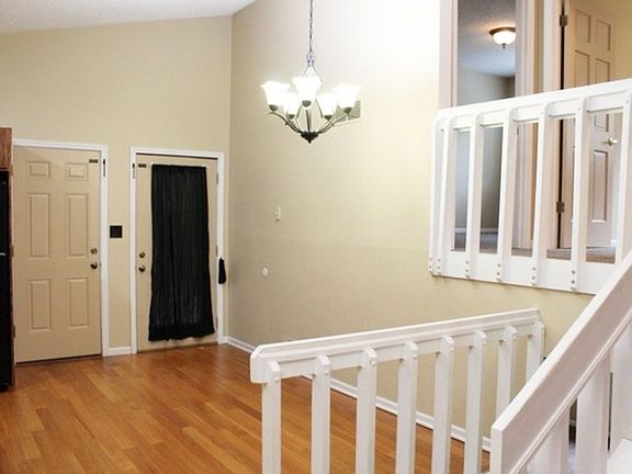 4th image of 3414 Stonehenge Dr