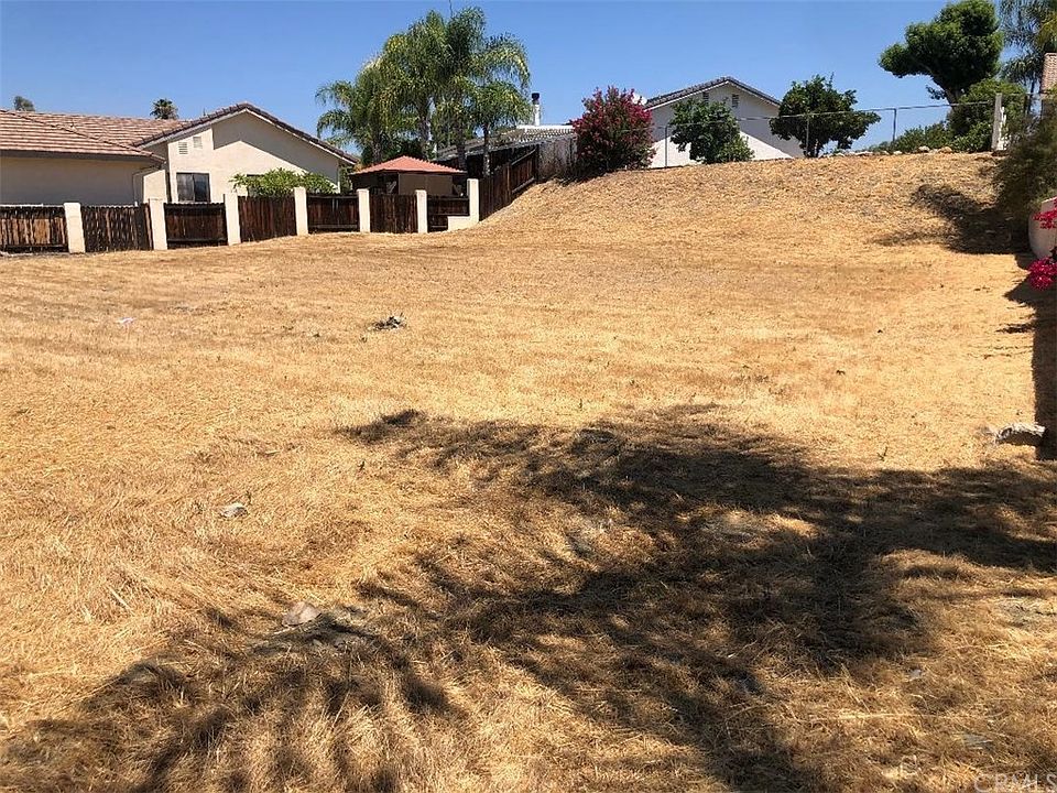 1st image of 29800 Redwood Dr