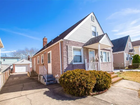 78-23 Langdale Street, New Hyde Park, NY 11040