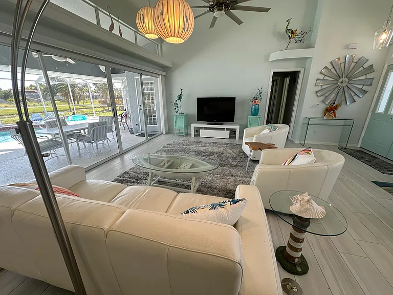 603 Rotonda Cir — Photo 34