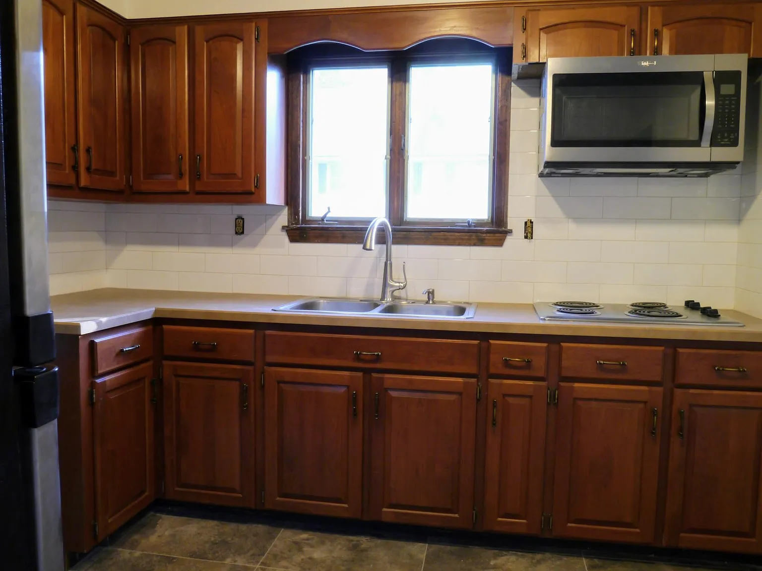 5 bed, 1015 sqft, $4,500 — Photo 3