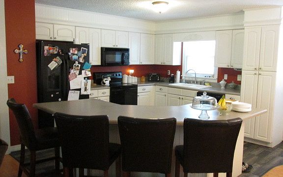 3rd image of 16572 Terrace Dr