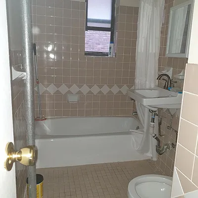 Rented by Aamen Realty | media 15