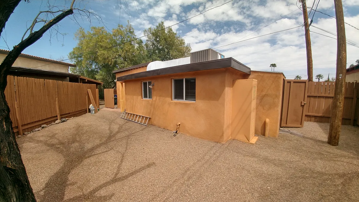 Building Photo - 4630 E Lester St