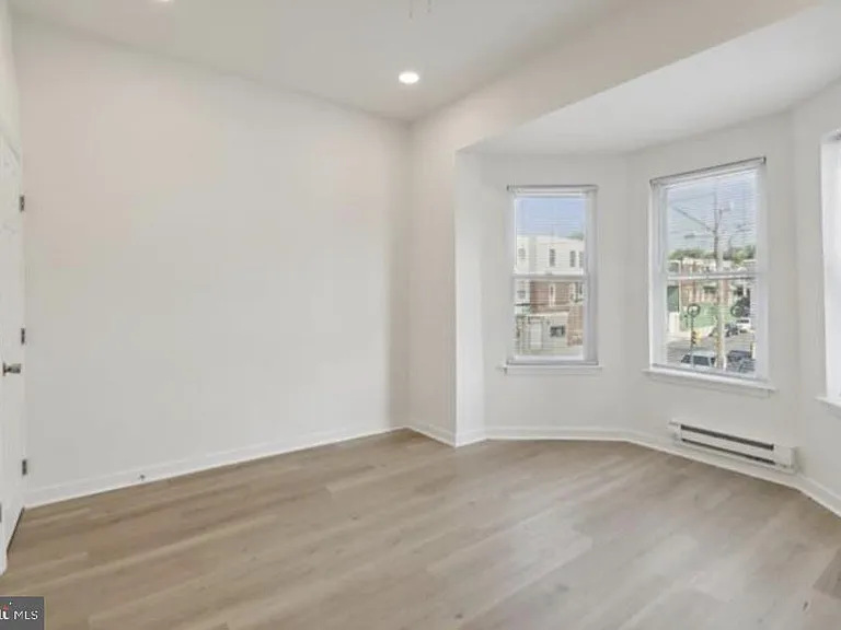 5554 Lansdowne Ave #2 — Photo 5