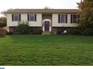 160 W Savannah Dr, Bear, DE 19701