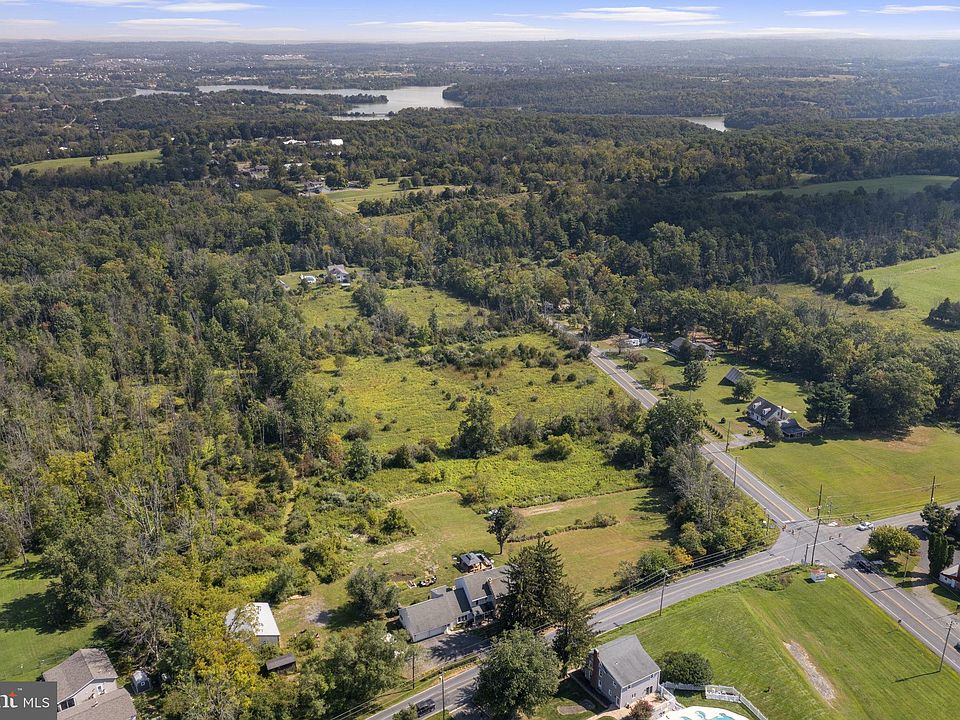 2063 Hill Rd Perkiomenville PA Zillow