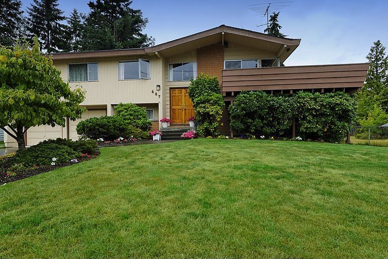 467 145th Pl NE