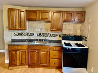 229 State St APT 3W, New Bedford, MA 02740