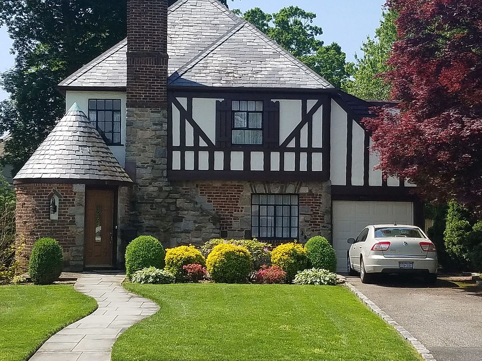 1st image of 66 Strathmore Ln