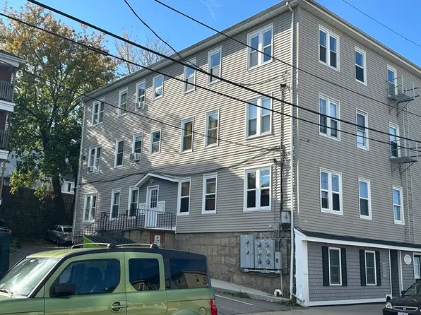 177 Nashua St APT 5, Fall River, MA 02721