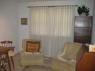 3rd image of 3031 W Wilshire Blvd