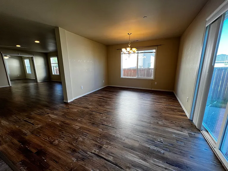 1391 Foreman Rd — Photo 5