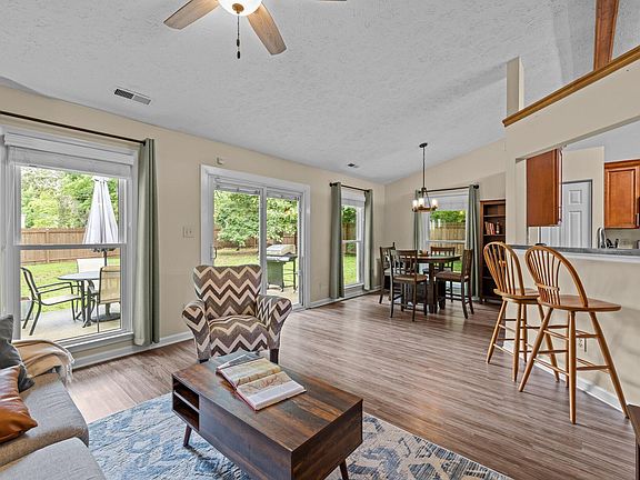2nd image of 5801 Hadrian Dr