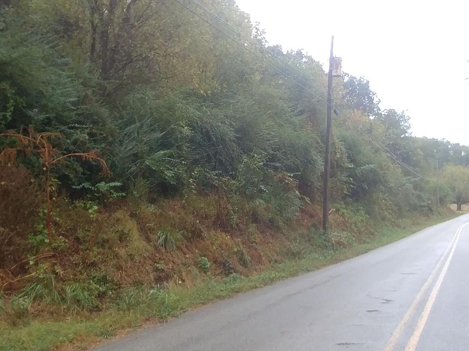 2nd image of 1418 Swan Pond Circle Rd