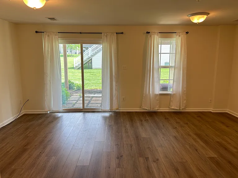 New Flooring & wall paint