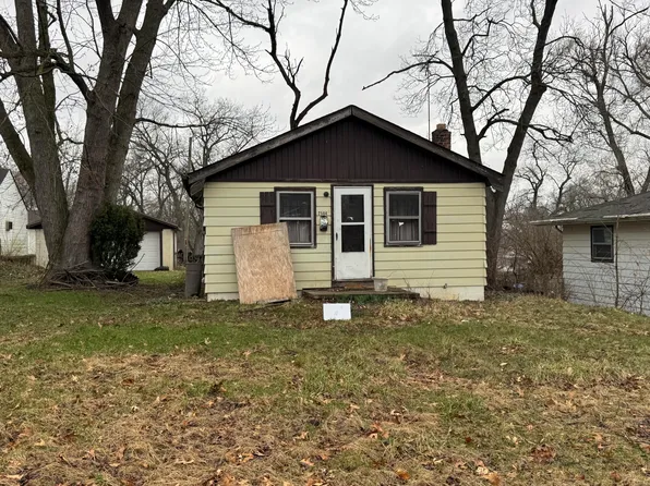 2584 Orange St, Lake Station, IN 46405