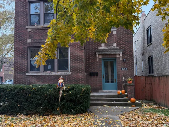 3657 N Bernard St, Chicago, IL 60618