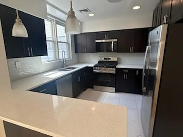 233 68th St, Guttenberg, NJ 07093