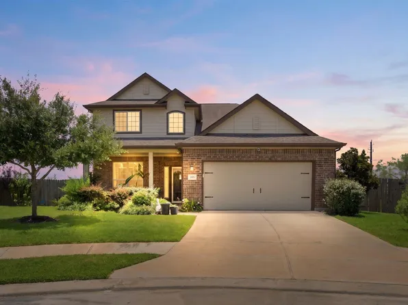 693 Forest Bend Ln, La Marque, TX 77568