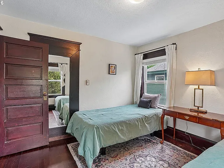 71 NE Alberta St — Photo 16