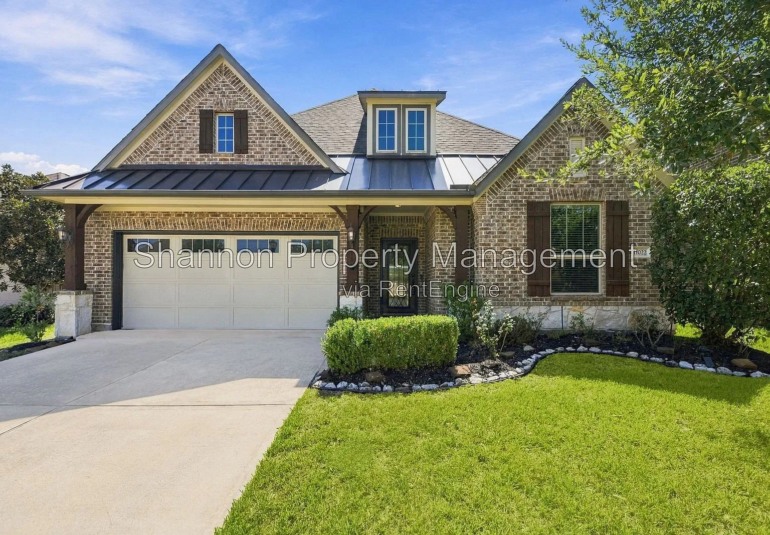 3 bed, 2.0 bath, 2140 sqft, $2,600 — Photo 1