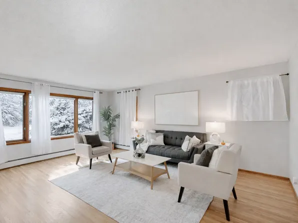 1601 Raleigh Dr, Burnsville, MN 55337